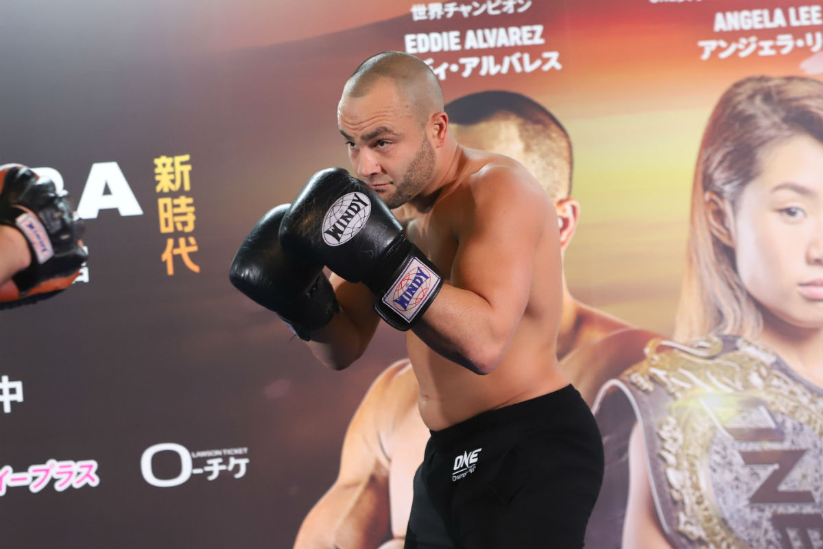 Eddie Alvarez warms up at the ONE: A NEW ERA United States Press Tour