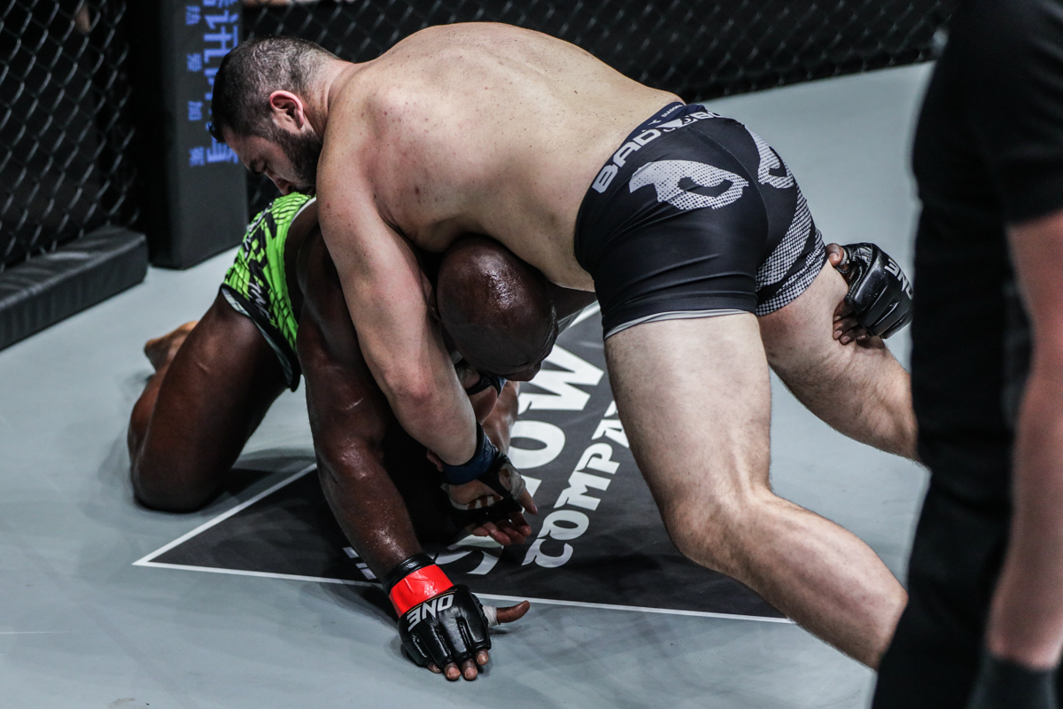 Mauro "the Hammer" Cerilli knocks out Alain "The Panther" Ngalani at ONE: REIGN OF VALOR