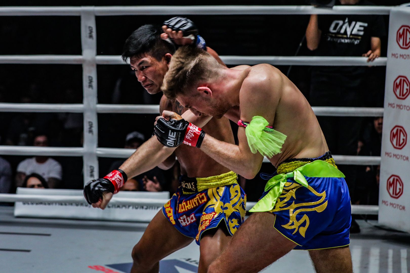 Rodtang Jitmuangnon defeats Jonathan Haggerty at ONE: DAWN OF HEROES