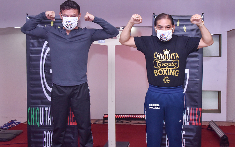 “Chiquita” González and Daniel Zaragoza ready to step into the ring