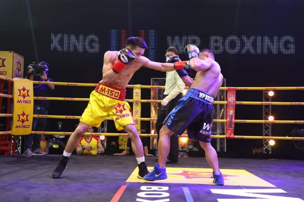 Panyakum KOs Satorn to win WBC ABC super flyweight title