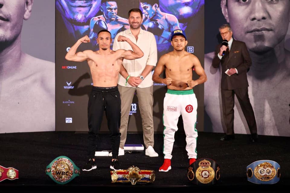 Champions Make Weight: Juan Francisco Estrada 114.8 vs Roman Gonzalez 114.8 for the Unified WBC/WBA Super flyweight world championship
