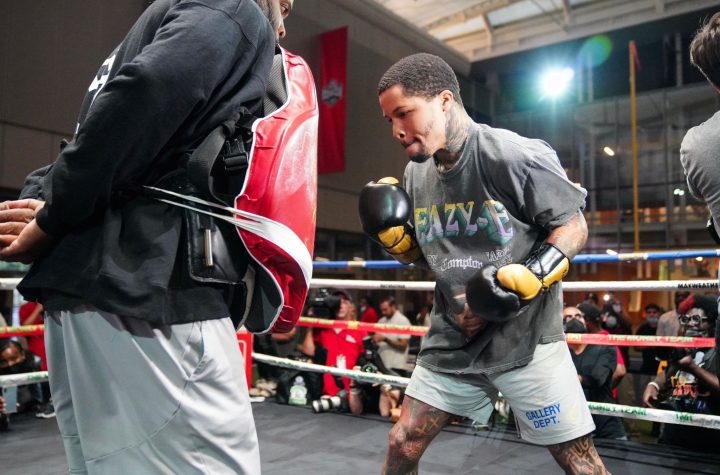 Barrios and Davis showed their arsenal at open workout