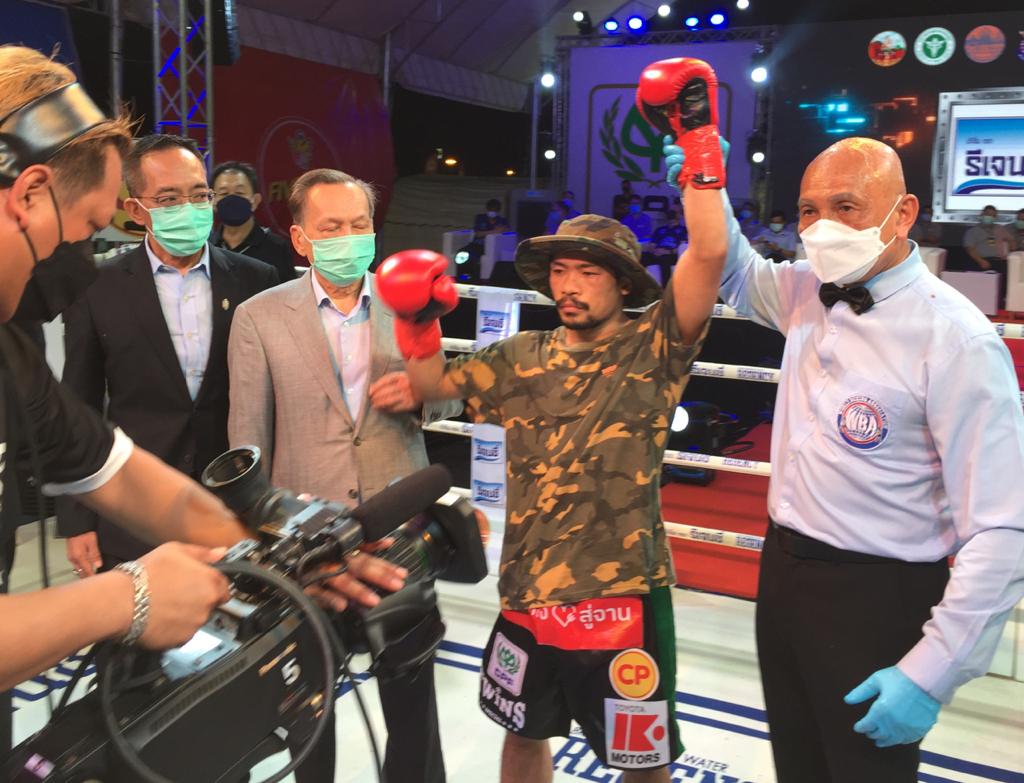 Niyomtrong retained his WBA Super Championship in Thailand