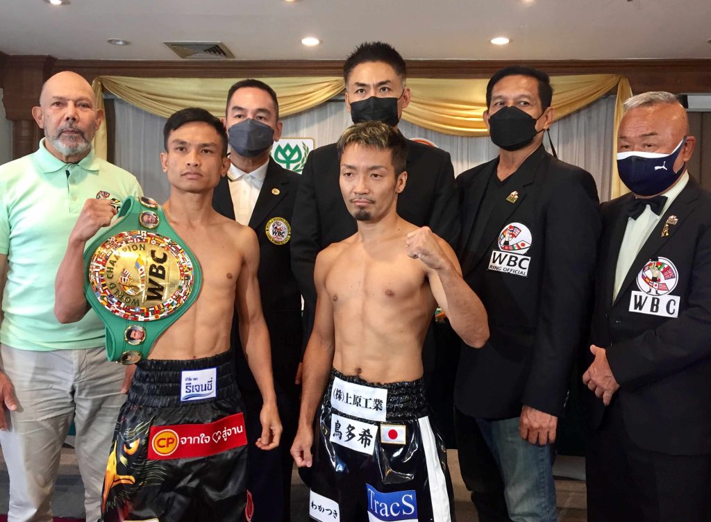 Pradsri vs Tanaka in WBC World Action